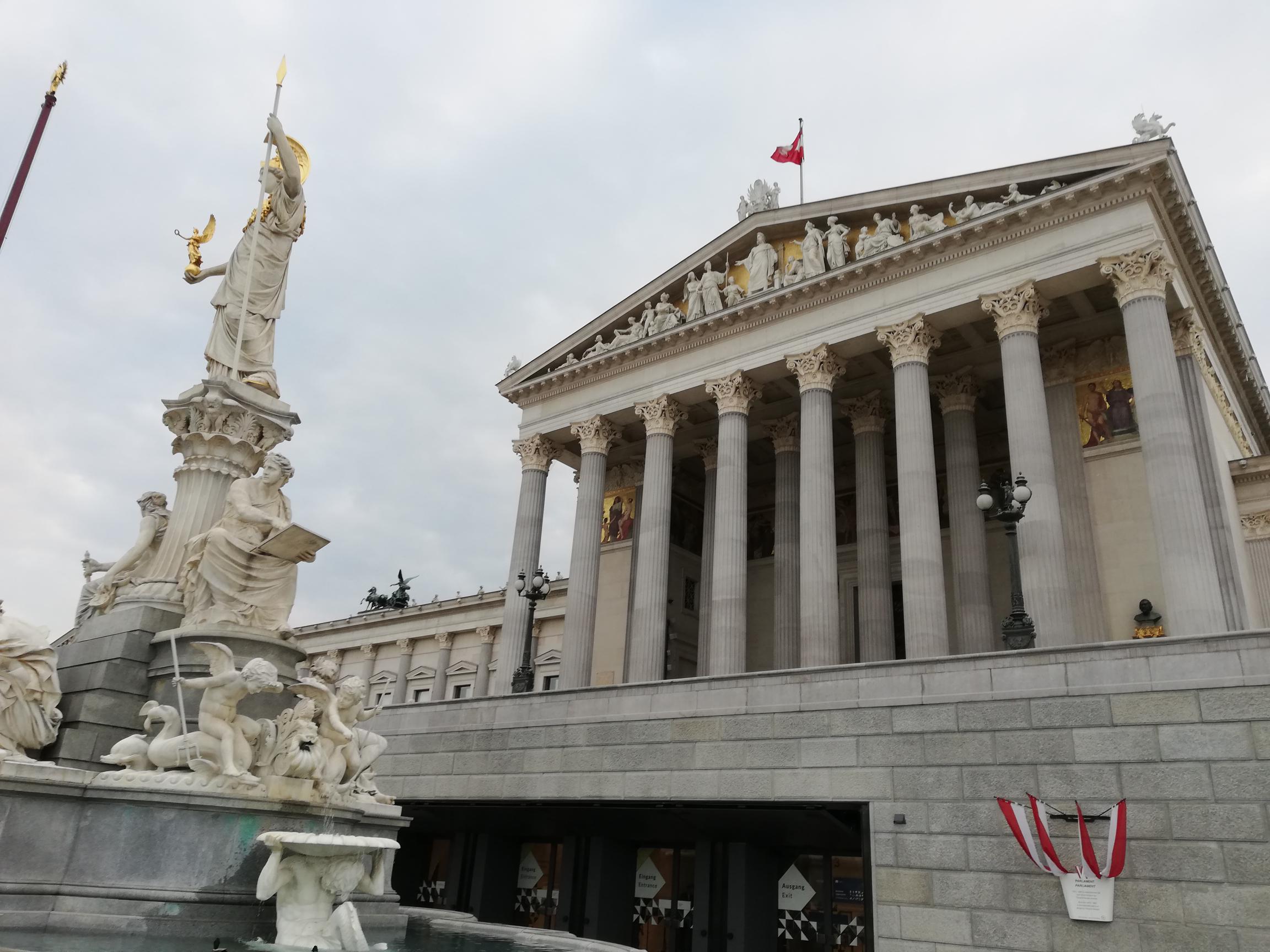 Außenansicht Parlament in Wien